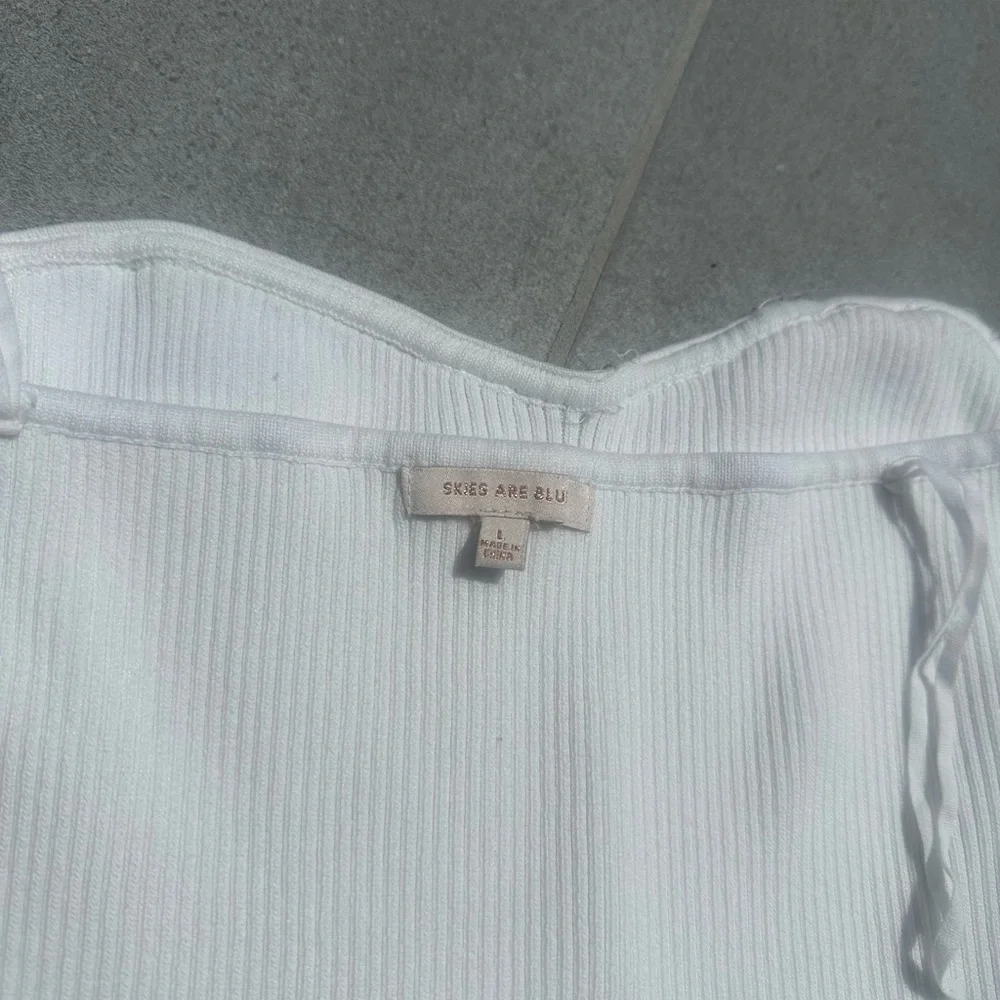 White Ribbed Women's Top - Picture 5 of 5